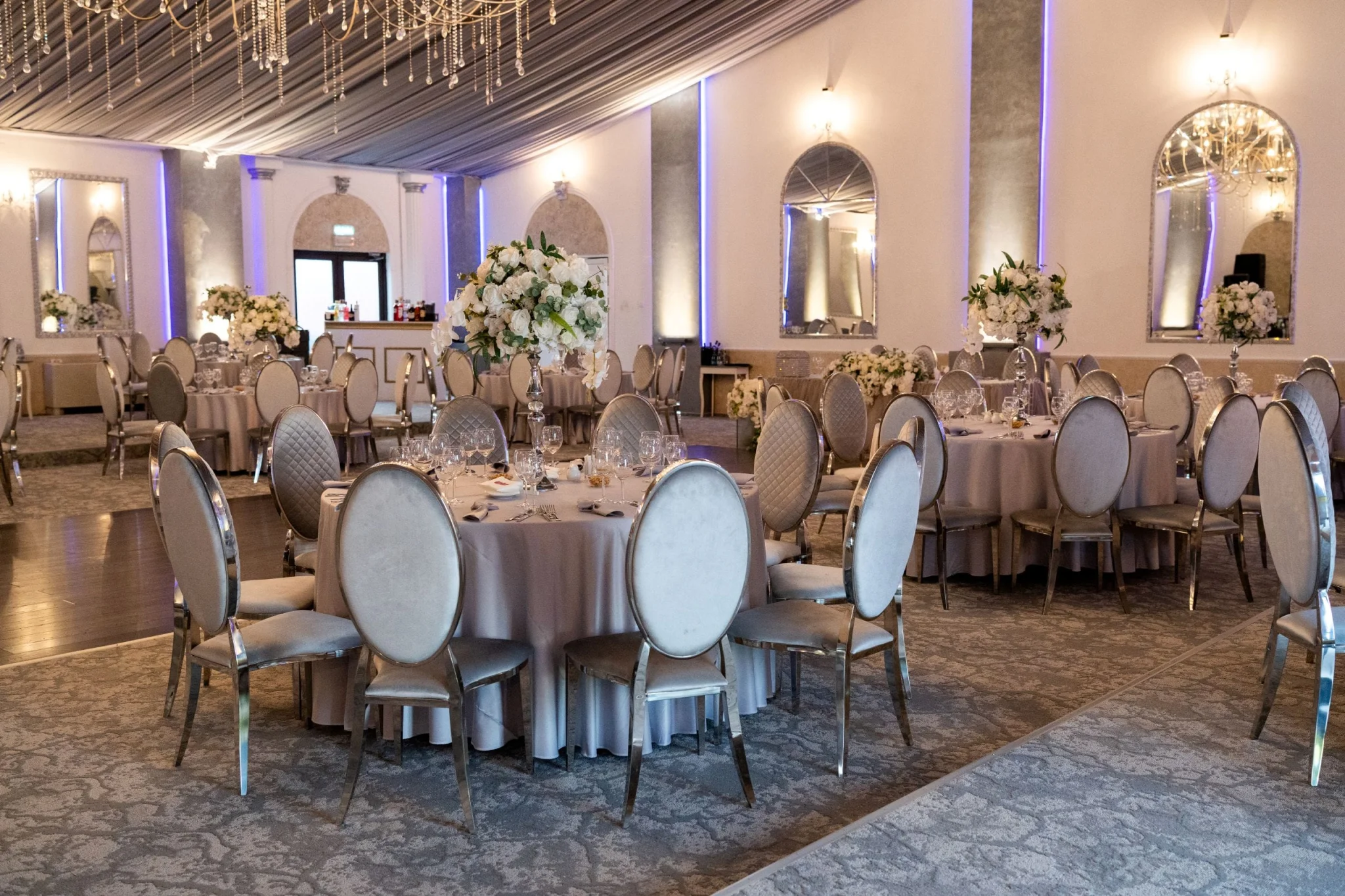 Velvet 25 aprilie 0001